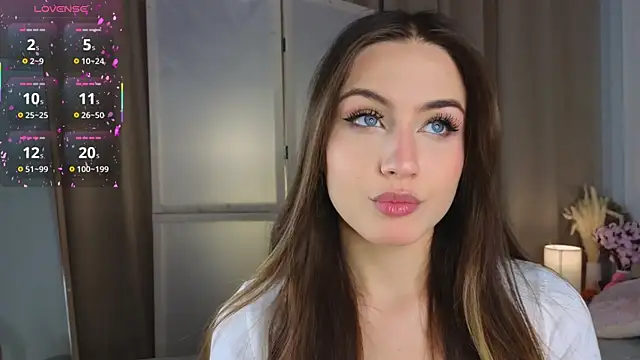 Moonlight1Sonata1 online show from November 14, 2025, 9:13 am