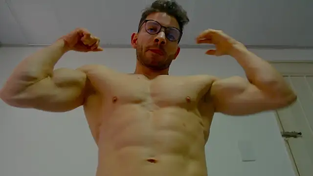 Snapshot of Rocky_Muscle chatting on July 21, 2026, 4:52 pm Rocky Muscle online show from July 21, 2026, 4:52 pm