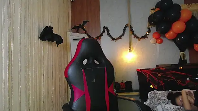 Snapshot of honeymoon_12 chatting on October 31, 2025, 2:52 am honeymoon 12 online show from October 31, 2025, 2:52 am