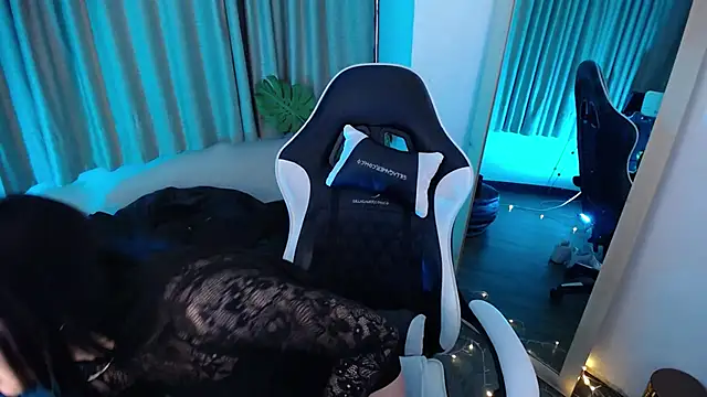 athenea fox online show from November 29, 2025, 7:25 pm