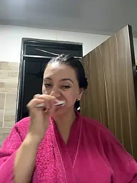 RebeccaGolden online show from September 14, 2025, 11:10 am