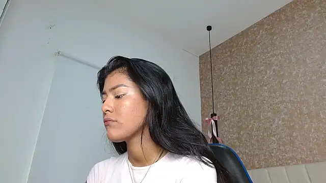 babilett online show from November 9, 2025, 11:36 am