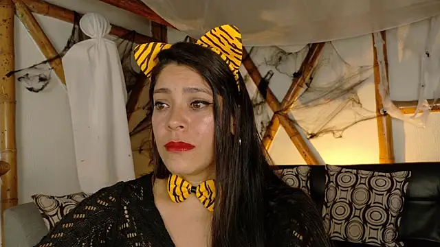 sofiia diaz0805 online show from October 31, 2025, 9:11 pm