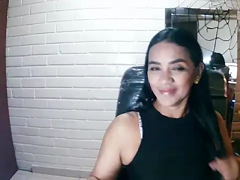 MiiaVelasquez online show from October 22, 2025, 4:12 am