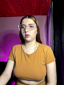 CoraVibes online show from November 30, 2025, 12:06 pm