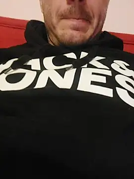 Snapshot of Hahahhdsj112 chatting on December 5, 2025, 8:17 pm Hahahhdsj112 online show from December 5, 2025, 8:17 pm