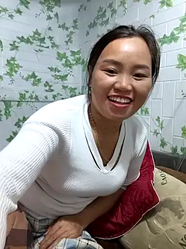 bany-xx online show from November 7, 2025, 2:43 pm