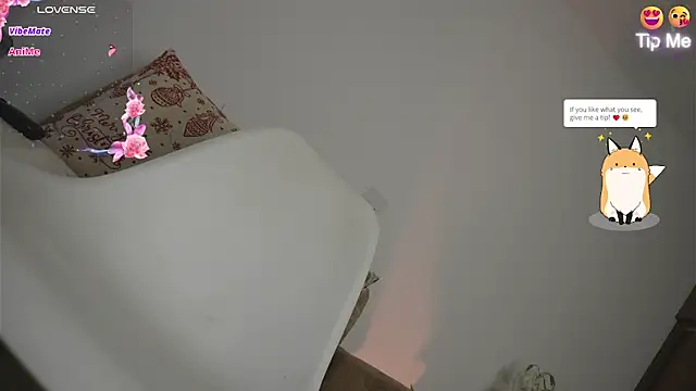 Snapshot of Roxybeautyy chatting on February 7, 2026, 11:18 am Roxybeautyy online show from February 7, 2026, 11:18 am