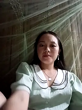 Sophia-pusy online show from October 5, 2025, 1:24 pm