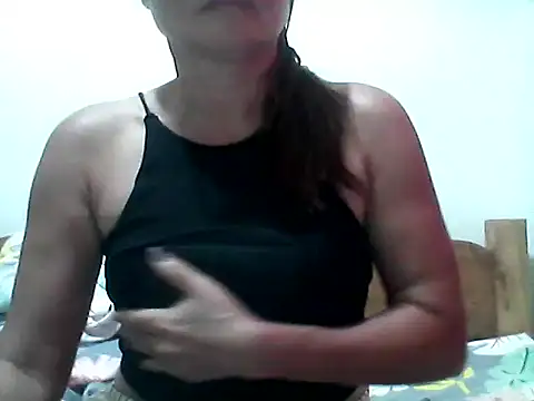 nathalie0045 online show from December 17, 2025, 9:53 pm