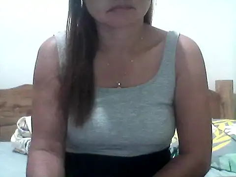 nathalie0045 online show from March 6, 2026, 8:15 pm