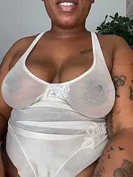 Snapshot of fatpussydallx chatting on September 21, 2025, 6:18 am fatpussydallx online show from September 21, 2025, 6:18 am