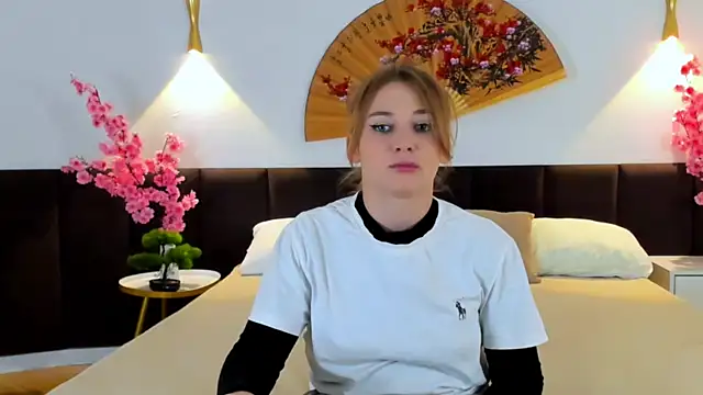 KimberlyPierceLove online show from September 21, 2025, 2:22 pm