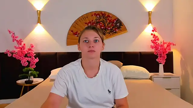 KimberlyPierceLove online show from September 22, 2025, 2:56 pm
