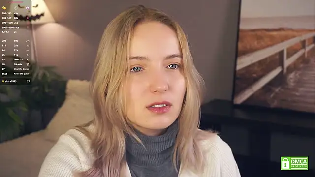 HongTomczak online show from November 24, 2025, 7:41 am