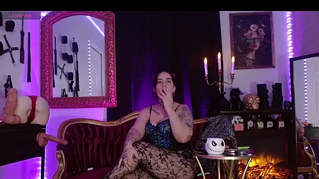 miss strapon online show from November 29, 2025, 1:55 pm