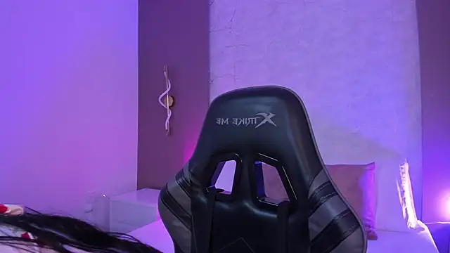 emily tolson online show from March 28, 2026, 12:39 pm