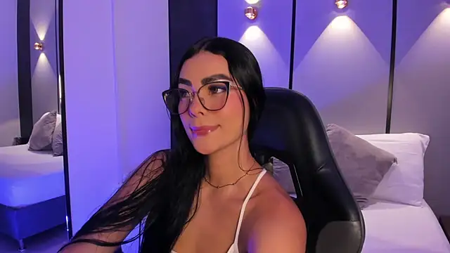 emily tolson online show from June 10, 2026, 7:48 pm