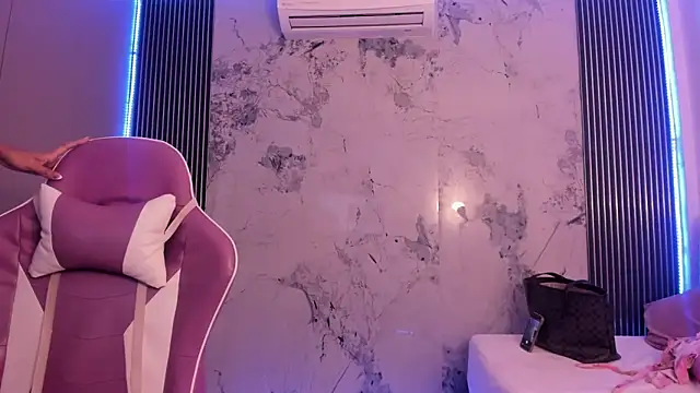 Mia Duarte1 online show from March 1, 2026, 8:03 am