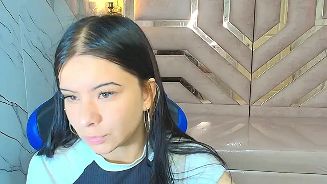 Nanncy r  online show from September 9, 2025, 12:36 pm