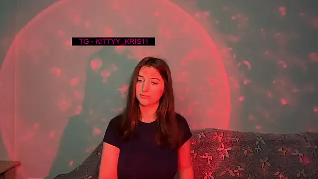 Snapshot of kitty_kristy1 chatting on December 1, 2025, 10:32 pm kitty kristy1 online show from December 1, 2025, 10:32 pm