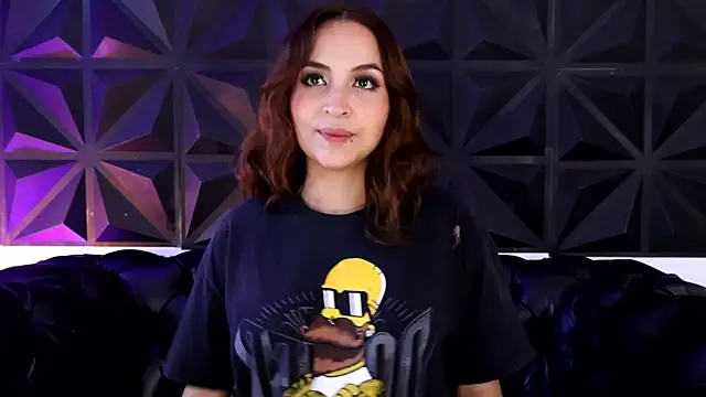 Arianaa Jones  online show from October 6, 2025, 1:01 pm