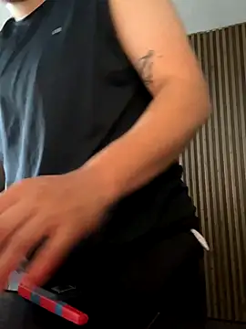 IanGilbert online show from November 23, 2025, 1:54 pm