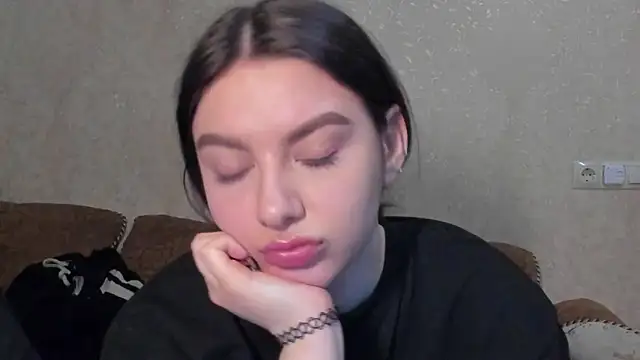 Snapshot of muuur_fam chatting on January 6, 2026, 4:55 pm muuur fam online show from January 6, 2026, 4:55 pm