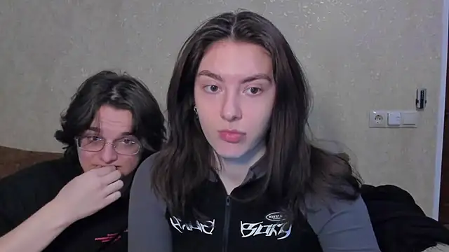 Snapshot of muuur_fam chatting on January 13, 2026, 6:34 pm muuur fam online show from January 13, 2026, 6:34 pm