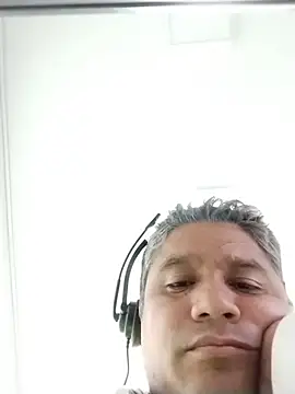 danigarci2307 online show from April 13, 2026, 10:58 pm