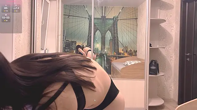 Snapshot of TianaWidell chatting on November 2, 2025, 11:48 am TianaWidell online show from November 2, 2025, 11:48 am