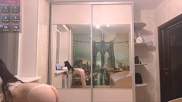 Snapshot of TianaWidell chatting on November 8, 2025, 1:36 pm TianaWidell online show from November 8, 2025, 1:36 pm