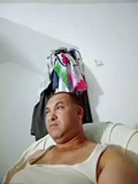 Wertaninog online show from September 30, 2025, 9:43 pm