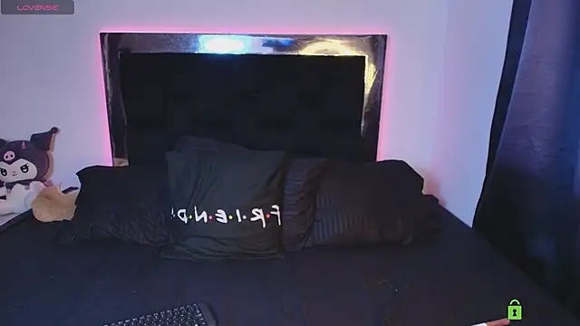 madisonwalkeeer online show from February 1, 2026, 7:56 pm