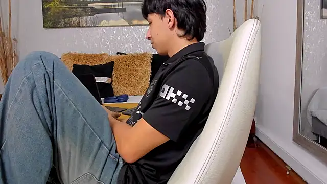 Tyler durten online show from November 4, 2025, 3:10 am