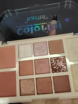 AnnieSparkle online show from October 21, 2025, 12:32 am