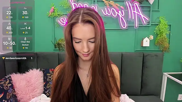 LoraSunnyy online show from March 22, 2026, 7:32 am