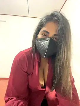 Choco Chuby online show from November 24, 2025, 5:13 pm