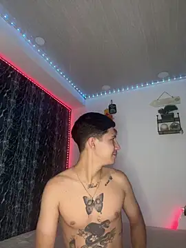 Snapshot of Alejandro_BigCock22 chatting on September 15, 2025, 2:34 am Alejandro BigCock22 online show from September 15, 2025, 2:34 am
