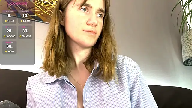 velina   online show from October 11, 2025, 3:46 pm