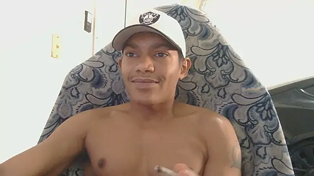 Snapshot of Gmajor chatting on February 5, 2026, 8:37 pm Gmajor online show from February 5, 2026, 8:37 pm