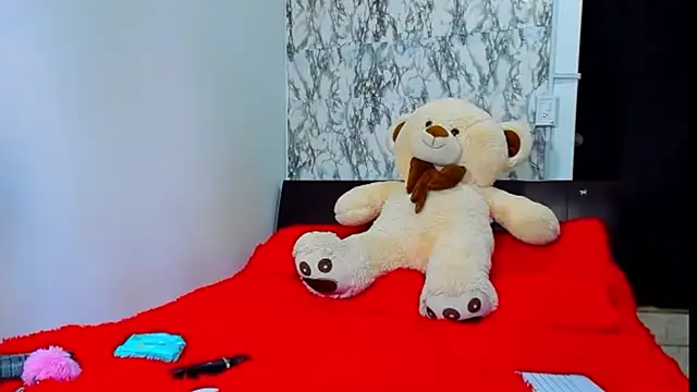 Snapshot of maia_bronce chatting on September 20, 2025, 7:30 pm maia bronce online show from September 20, 2025, 7:30 pm