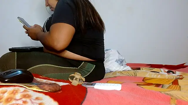 Snapshot of 69smallstar chatting on November 16, 2025, 6:01 pm 69smallstar online show from November 16, 2025, 6:01 pm