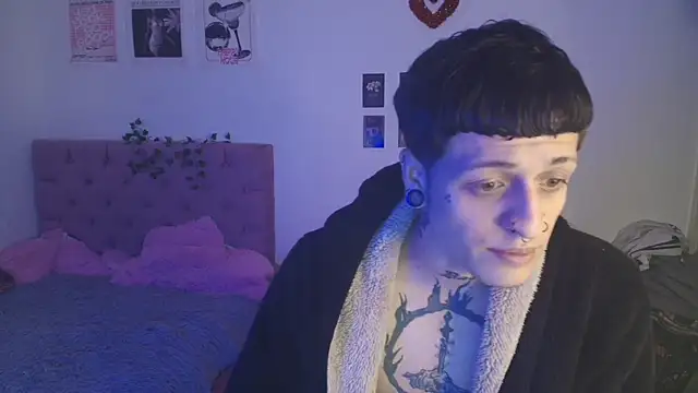 2cyboy  online show from September 28, 2025, 10:28 pm