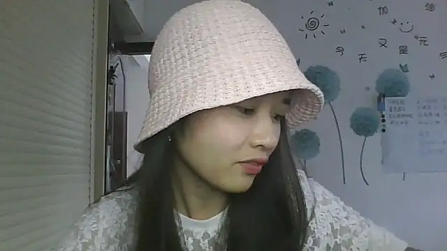 Monice1314 online show from October 3, 2025, 3:52 am