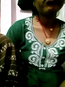 Hot tin74 online show from November 9, 2025, 5:50 pm