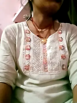 Hot tin74 online show from November 8, 2025, 8:34 pm