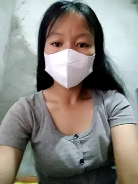 Lilyy-y online show from October 10, 2025, 9:15 pm