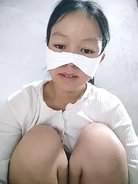 Lilyy-y online show from November 15, 2025, 10:58 pm