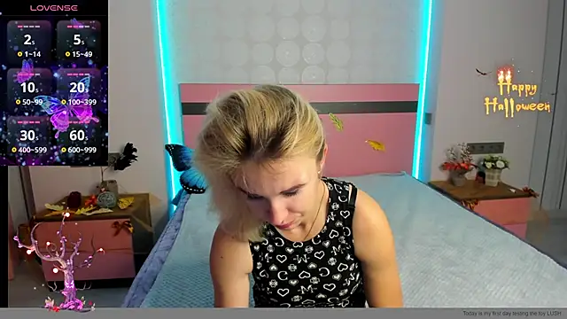 MeryMidnight online show from November 3, 2025, 6:29 am